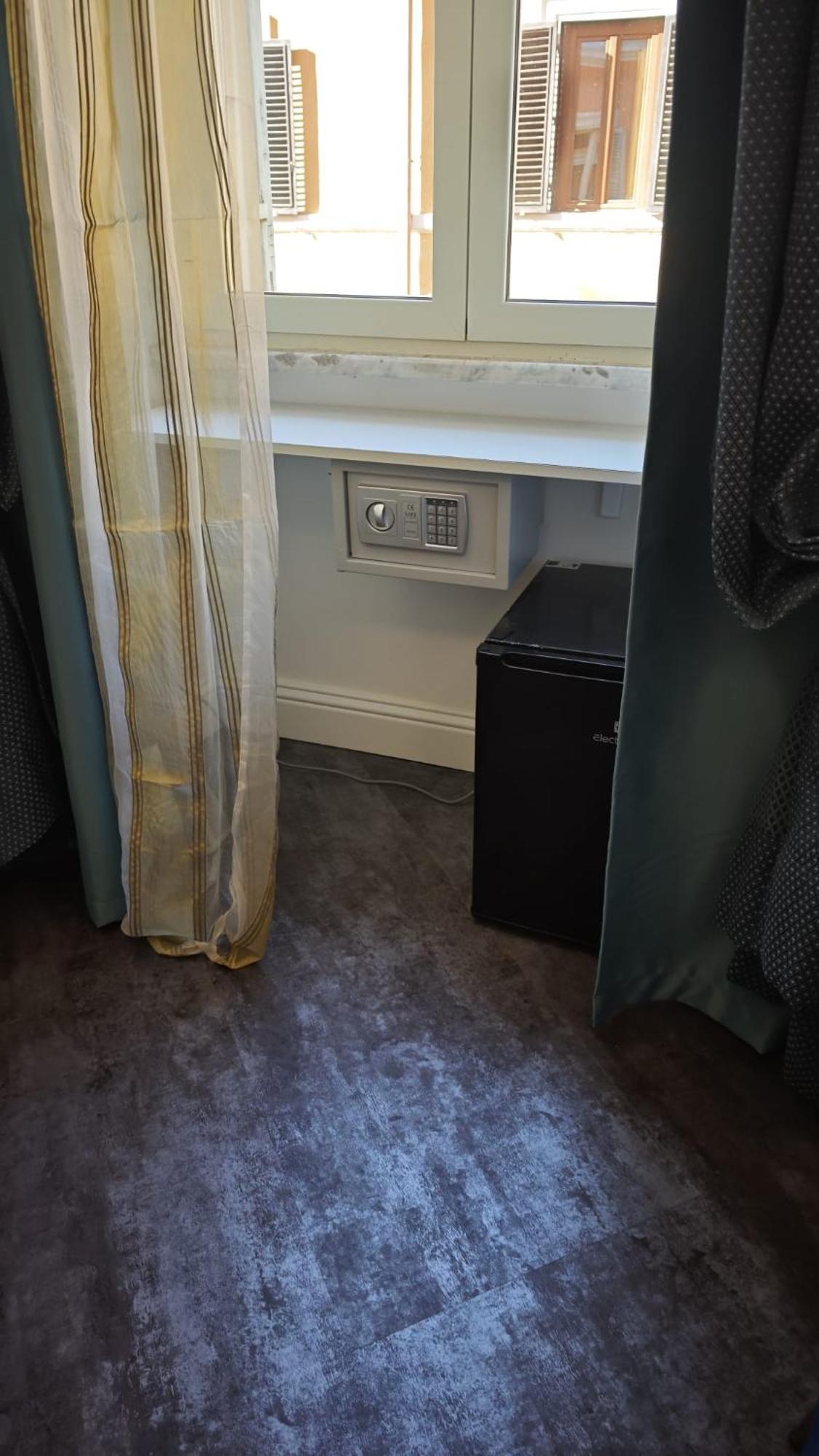 Antiqua Domus Hotel Rome Luaran gambar